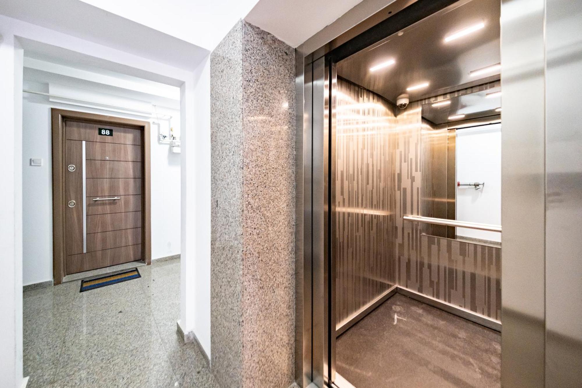 Yusuf Studio Nerva Traian Bukares Bagian luar foto